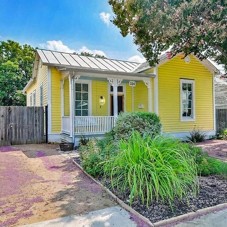 Downtown Historic 2Bdrm, Walk To Riverwalk, Alamo; Beautifully Renovated! San Antonio Bagian luar foto