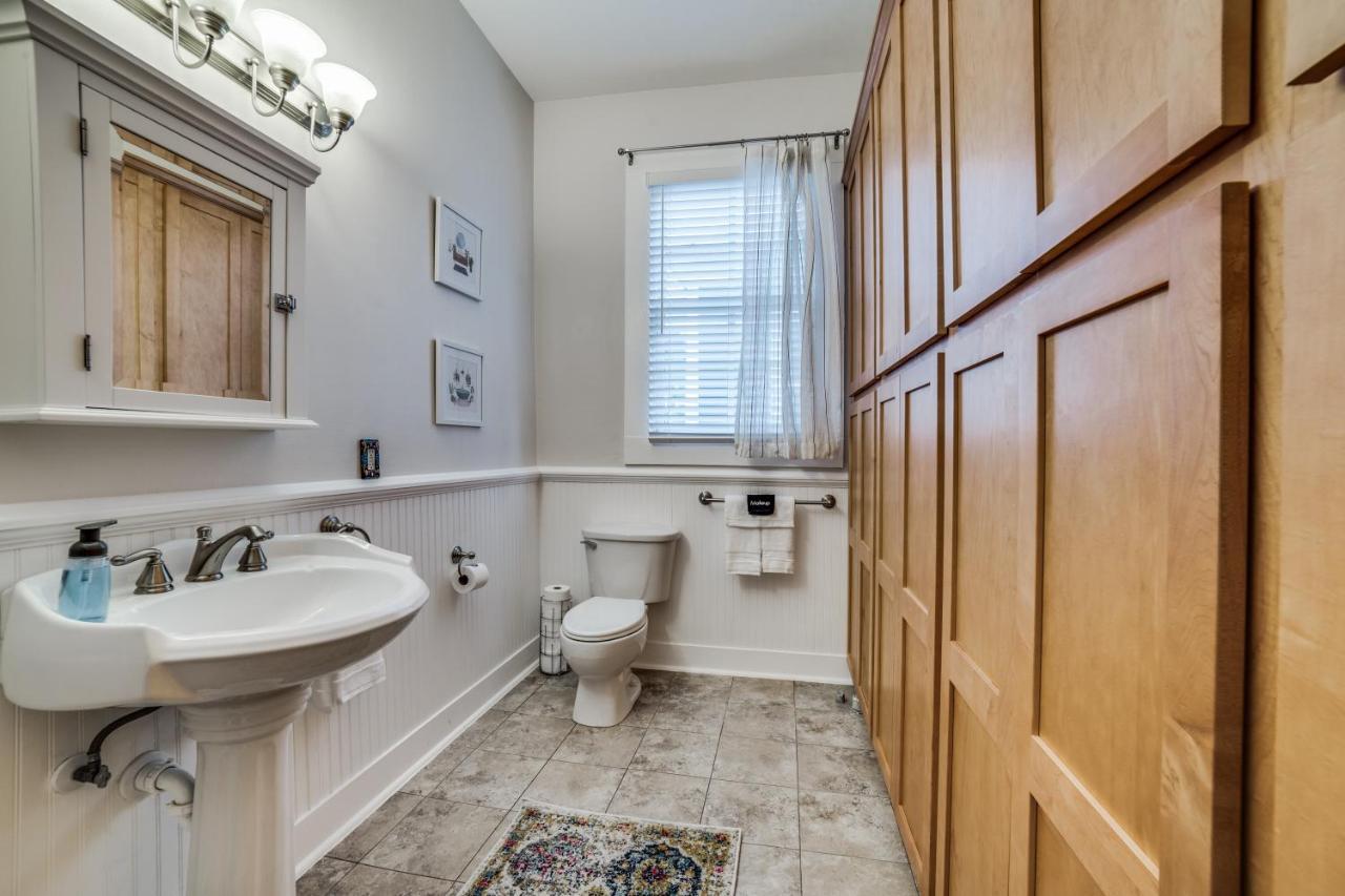 Downtown Historic 2Bdrm, Walk To Riverwalk, Alamo; Beautifully Renovated! San Antonio Bagian luar foto